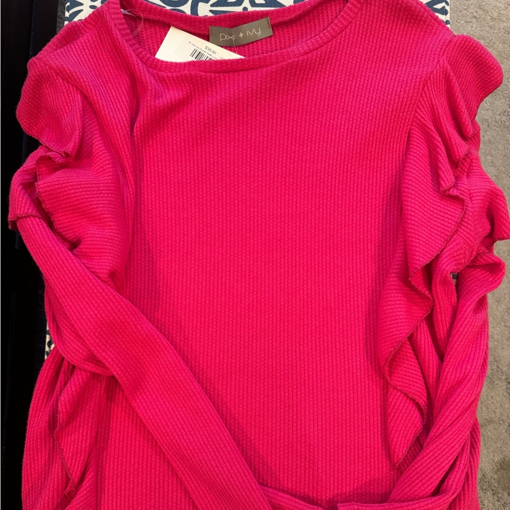 Medium Hot pink ruffle light weight sweater